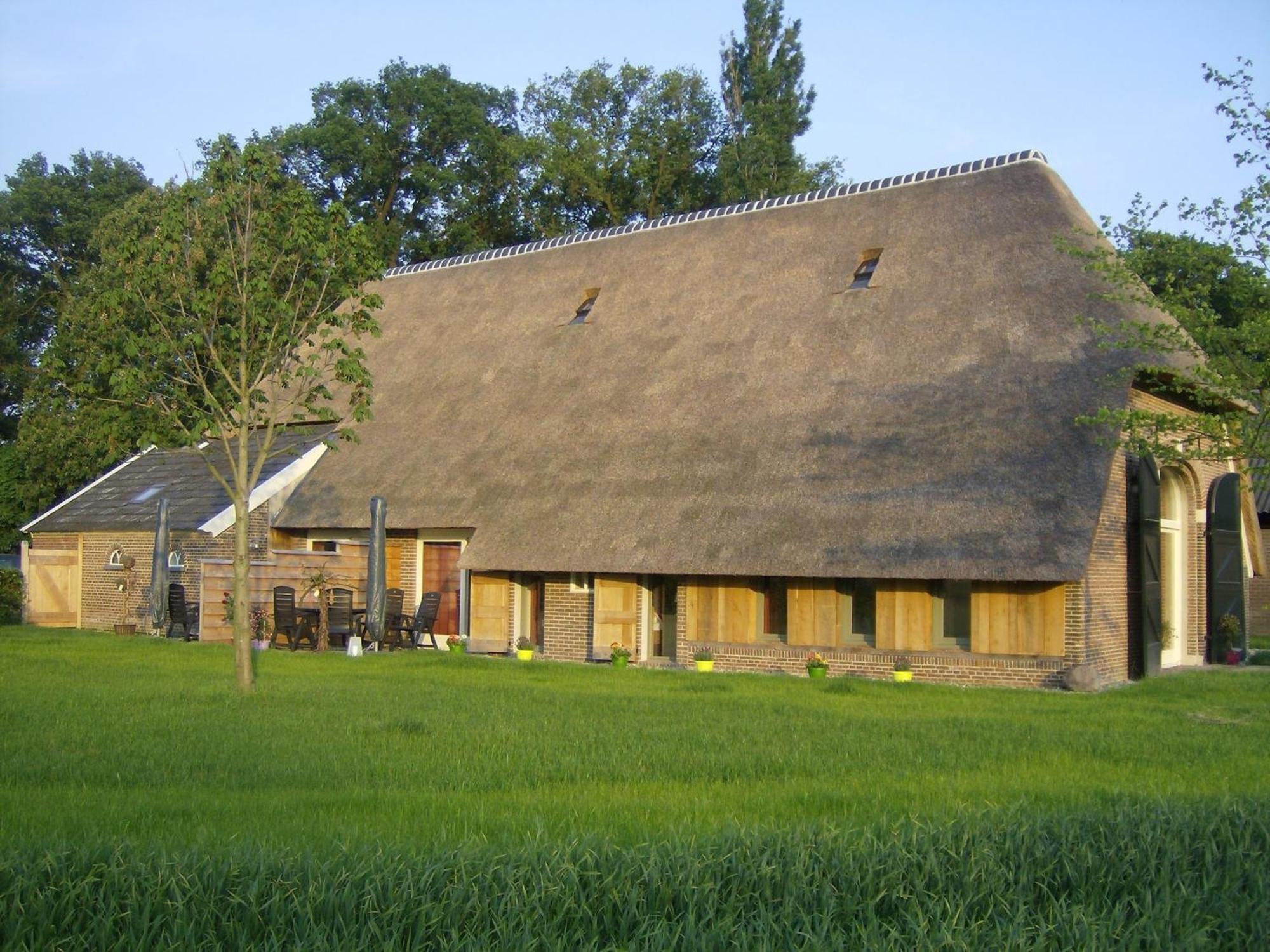 Quaint Farmhouse In Geesteren With Meadow View Exterior foto